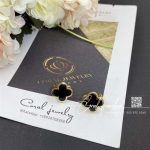 Van Cleef & Arpels Pure Alhambra Earstuds 18k Yellow Gold, Onyx Vcarb14000 (5)