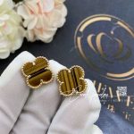 Van Cleef & Arpels Vintage Alhambra Earrings Yellow Gold, Tiger Eye Vcard40500 (2)