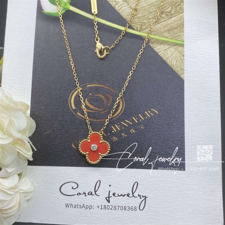 Van cleef & arpels limited edition coral vintage alhambra pendant (8)