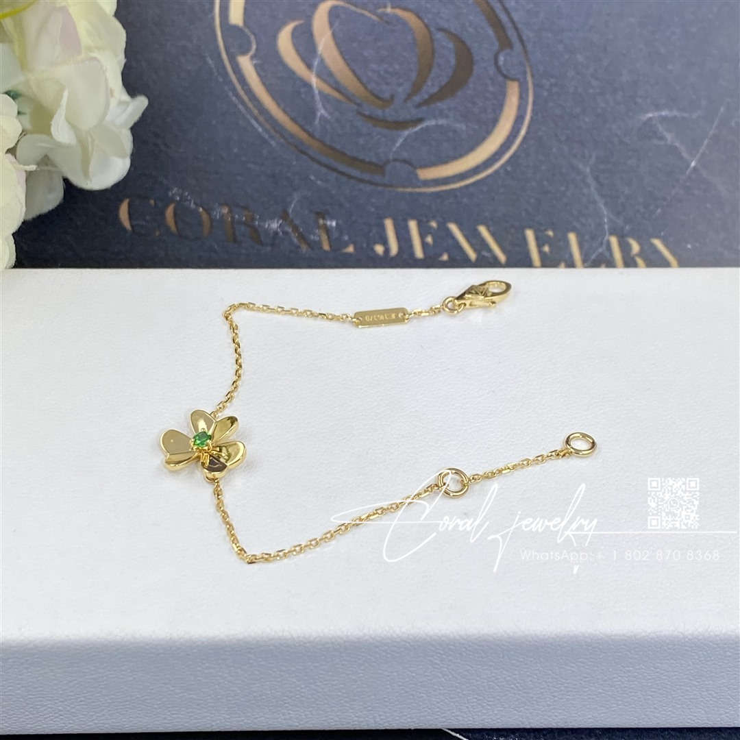 Van cleef & arpels frivole bracelet, mini model yellow gold, emerald vcarp7sc00 (2)