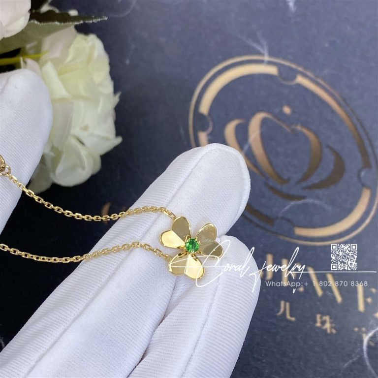 Van cleef & arpels frivole bracelet, mini model yellow gold, emerald vcarp7sc00 (3)