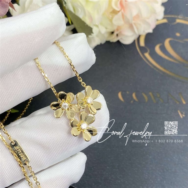 Van cleef & arpels frivole pendant, 3 flowers, mini model yellow gold, diamond vcarp2du00 (5)