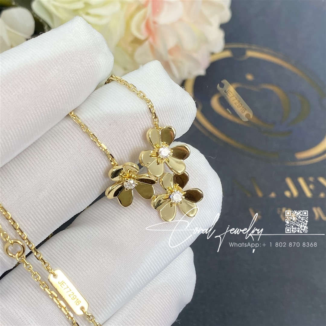 Van cleef & arpels frivole pendant, 3 flowers, mini model yellow gold, diamond vcarp2du00 (6)