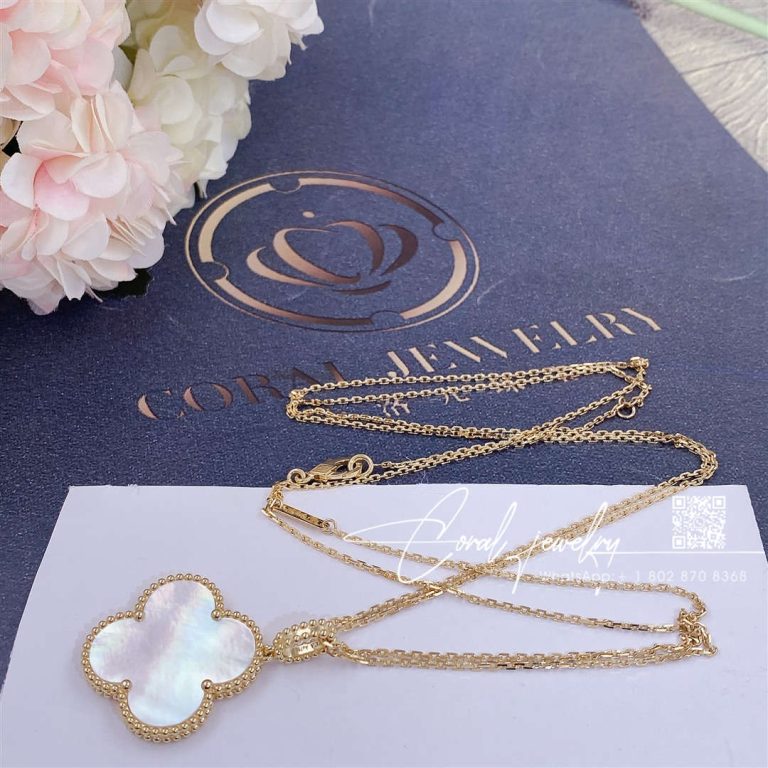 Van cleef & arpels magic alhambra long necklace, 1 motif yellow gold, mother of pearl vcaro49l00 (4)