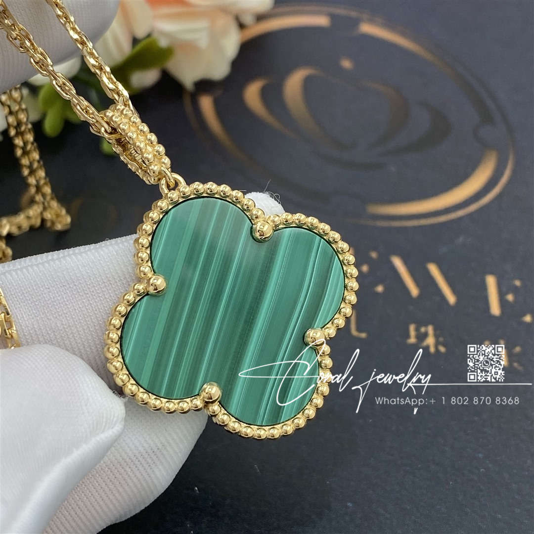 Van cleef & arpels magic alhambra long necklace, 1 motif yellow gold, malachite vcaro3mg00 (1)