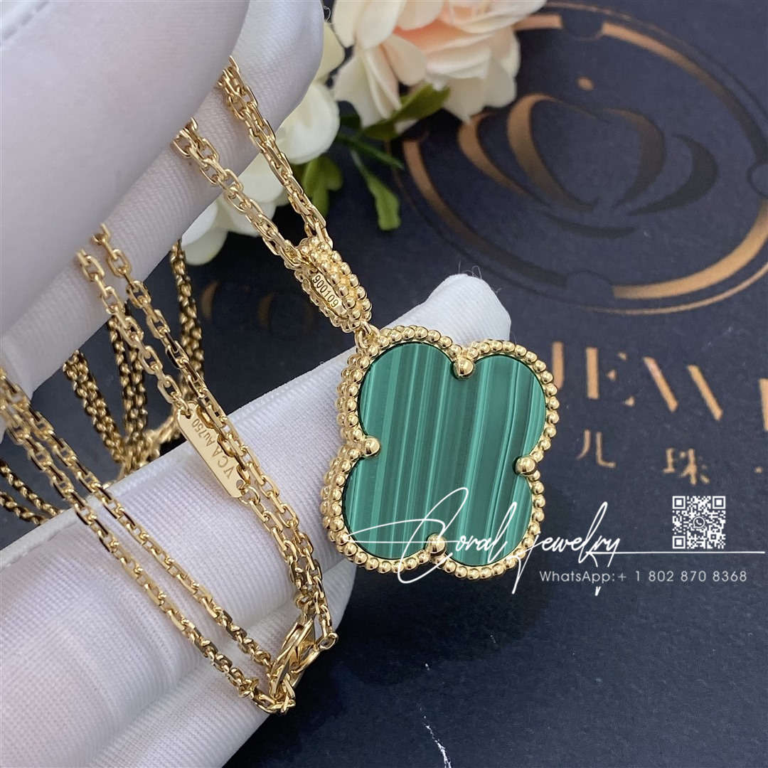 Van cleef & arpels magic alhambra long necklace, 1 motif yellow gold, malachite vcaro3mg00 (2)