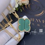 Van cleef & arpels magic alhambra long necklace, 1 motif yellow gold, malachite vcaro3mg00 (3)