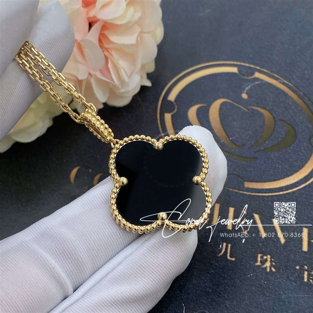 Van cleef & arpels magic alhambra long necklace, 1 motif yellow gold, onyx vcaro49m00 (5)