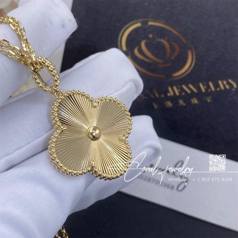 Van cleef & arpels magic alhambra long necklace, 1 motif yellow gold vcarp4ko00 (4)