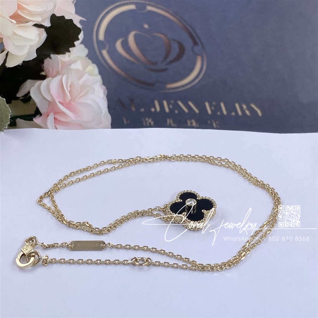 Van cleef & arpels vintage alhambra 2005 holiday necklace yellow gold onyx (2)
