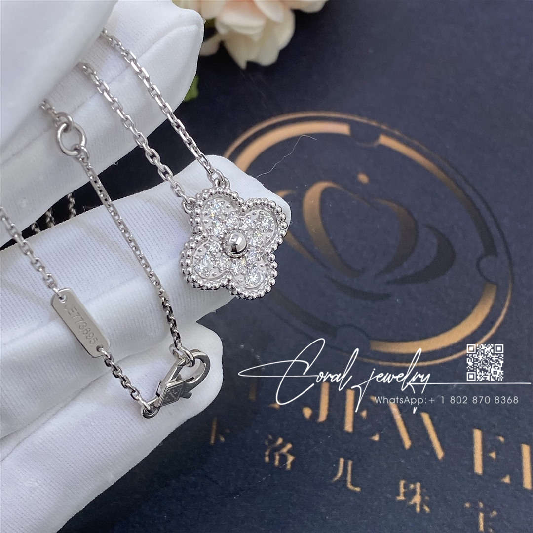 Van cleef & arpels vintage alhambra pendant white gold, diamond vcara46100 (2)