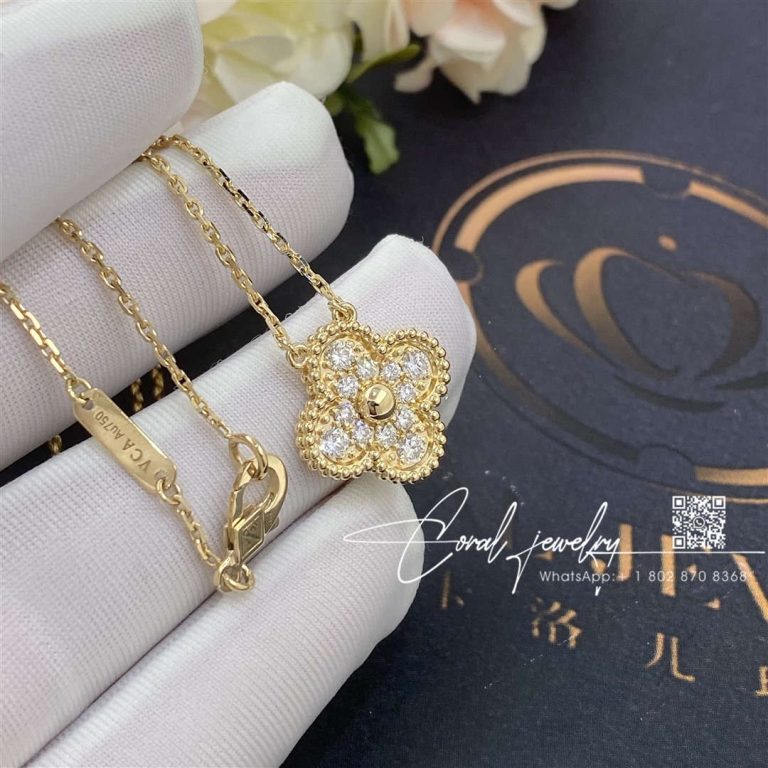 Van cleef & arpels vintage alhambra pendant yellow gold, diamond vcara45300 (1)