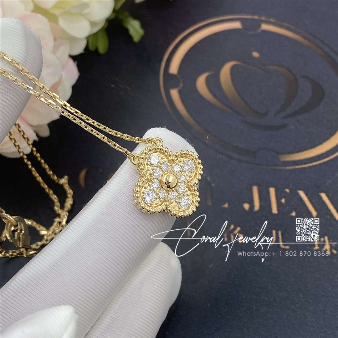 Van cleef & arpels vintage alhambra pendant yellow gold, diamond vcara45300 (3)