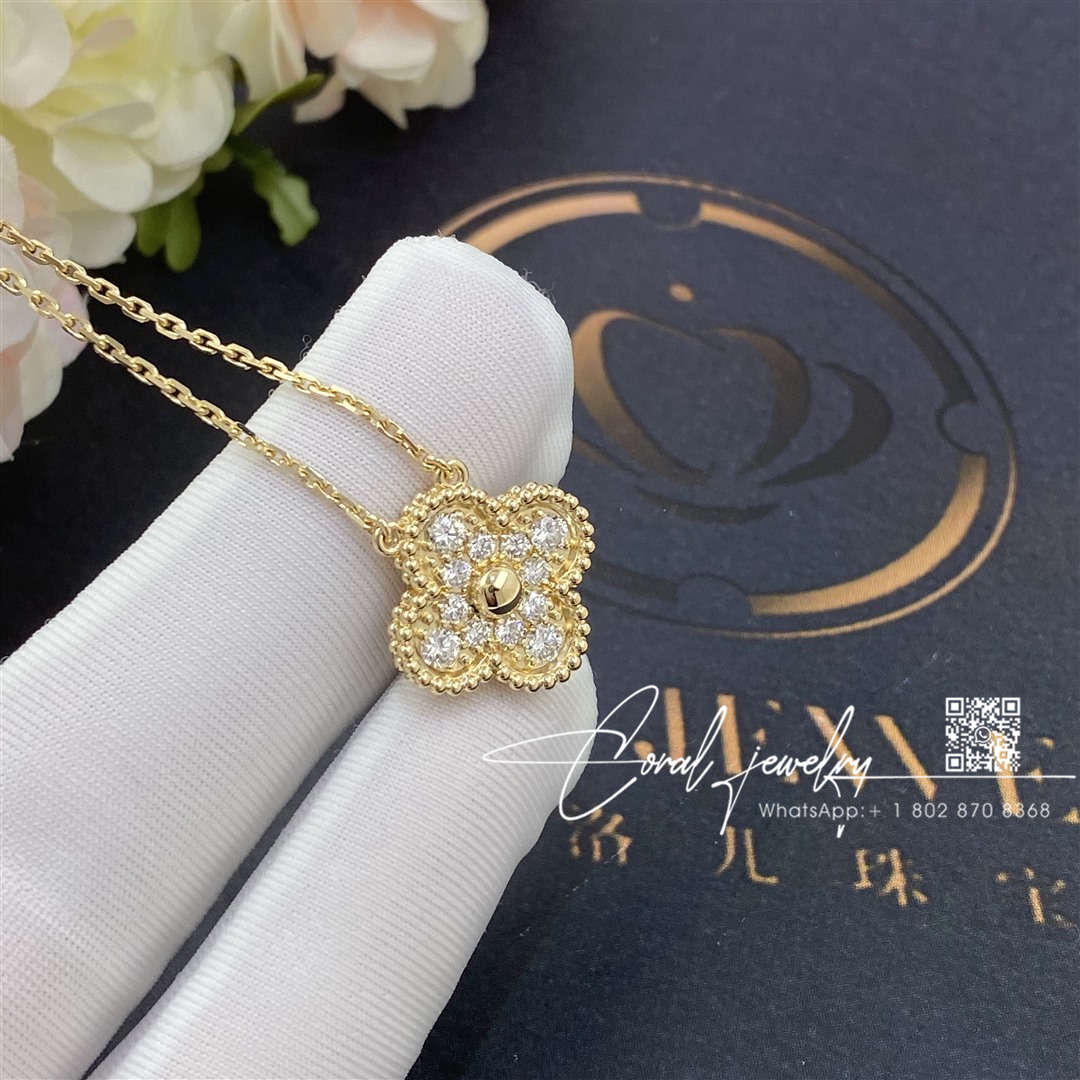 Van cleef & arpels vintage alhambra pendant yellow gold, diamond vcara45300 (5)