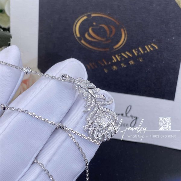 Boucheron plume de paon pendant jpn00590 (1)