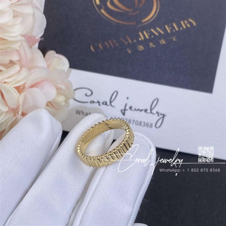 Boucheron quatre grosgrain ring yellow gold jrg02720 (3)