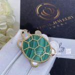 Van Cleef & Arpels Lucky Animals Turtle Clip Yellow Gold, Malachite, Mother Of Pearl, Onyx Vcarp5lk00 (1)