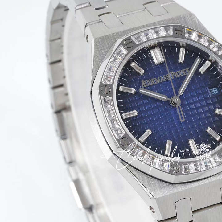 Replica Audemars Piguet Royal Oak Lady 33mm 8f Ss & Diamond Blue Dial Swiss Quartz (2)