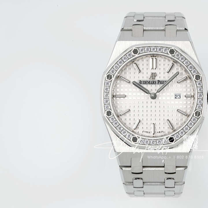 Replica Audemars Piguet Royal Oak Lady 33mm 8f Ss & Diamond White Dial Swiss Quartz (1)