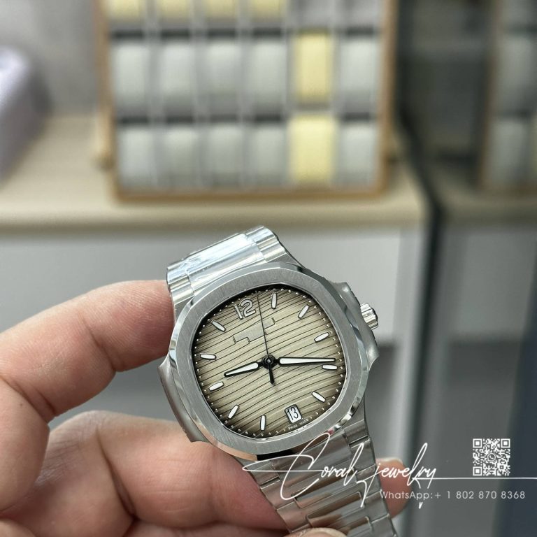 Replica Patek Philippe Nautilus 7118 Lady 3kf Ss Gray Dial Swiss 324 Sc (2)