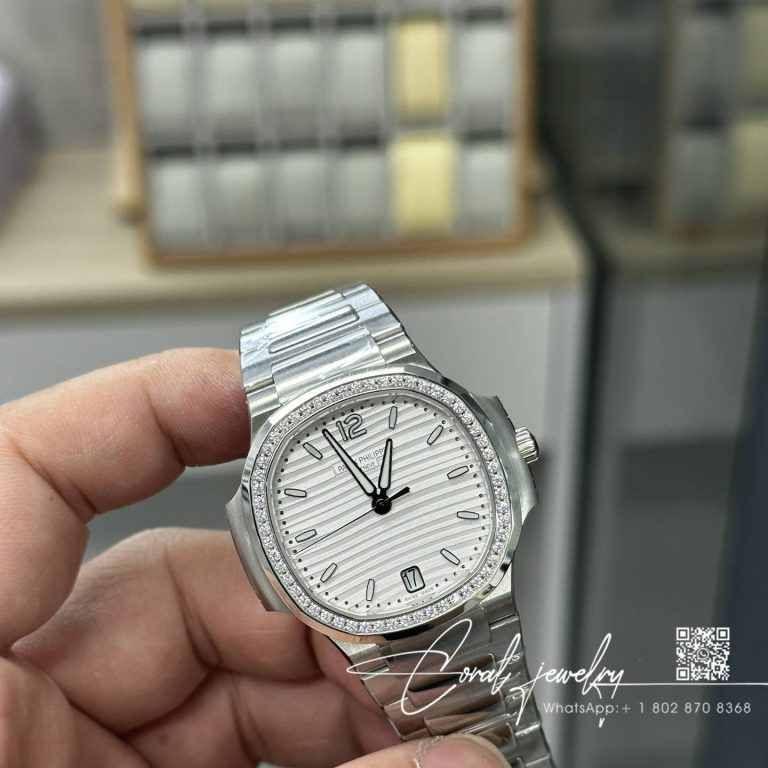 Replica Patek Philippe Nautilus 7118 Lady 3kf Ss White Dial Diamond Bezel Swiss 324 Sc (2)