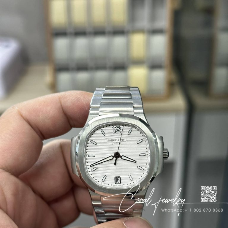 Replica Patek Philippe Nautilus 7118 Lady 3kf Ss White Dial Swiss 324 Sc (1)